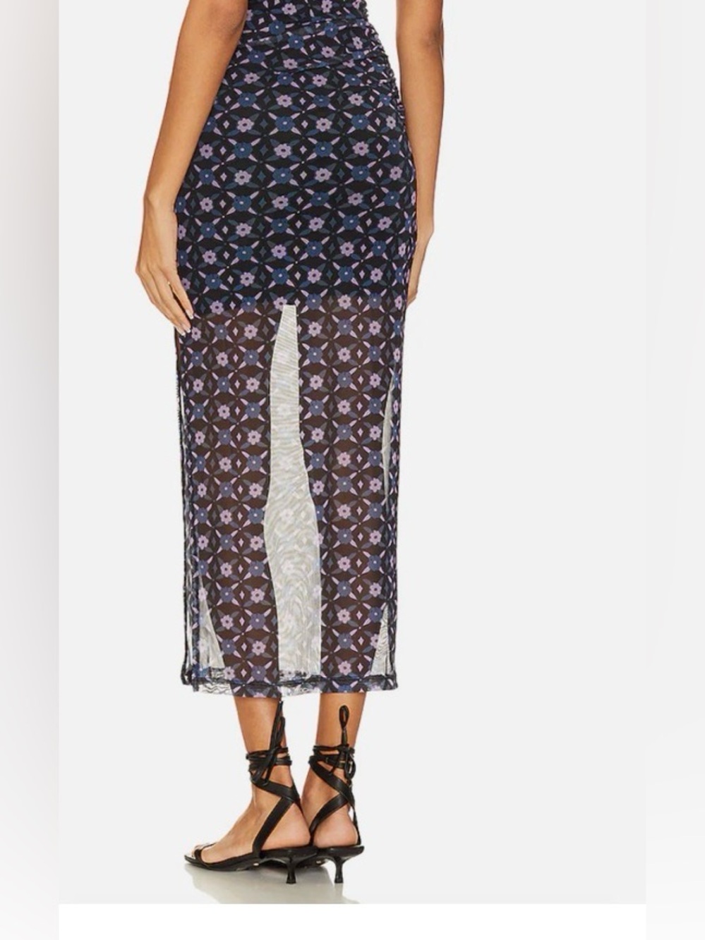 Free People Seven Wonders Mesh Maxi Skirt Dark Night
Floral Size S